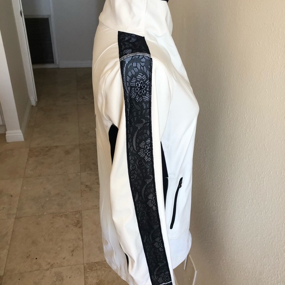 Lululemon Run: draft dodger jacket - Picture 10 of 13